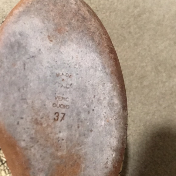 ⚡️FINAL PRICE⚡️ Moschino Vintage Gold Ballet Flats - Picture 9 of 15